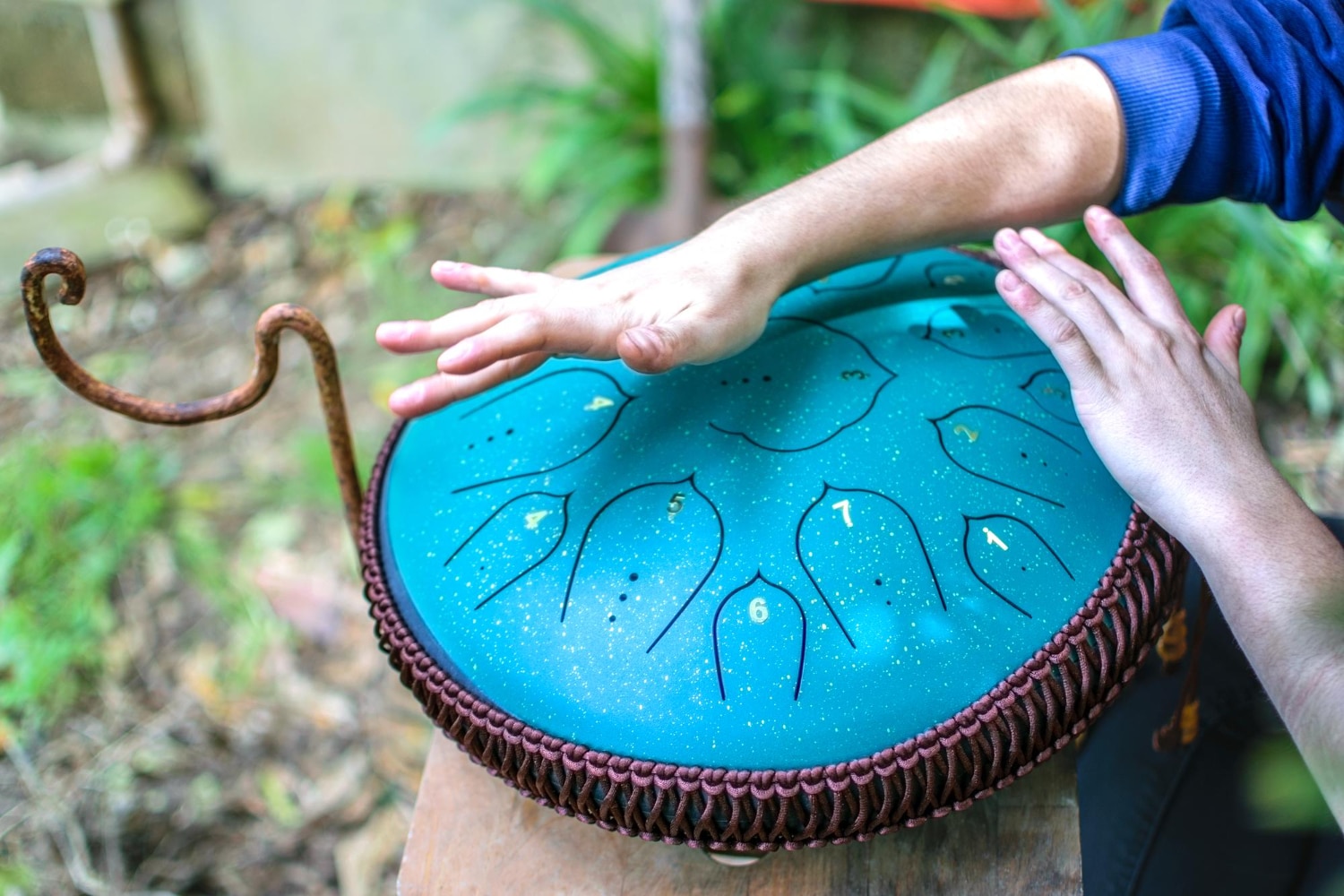La fabuleuse histoire de l’origine du handpan : comment cet instrument unique a vu le jour.